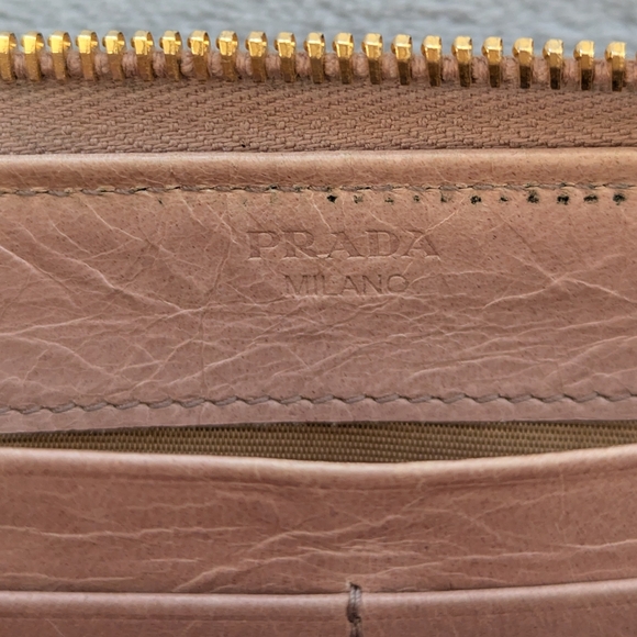 Prada quilted long zip wallet - Picture 11 of 13